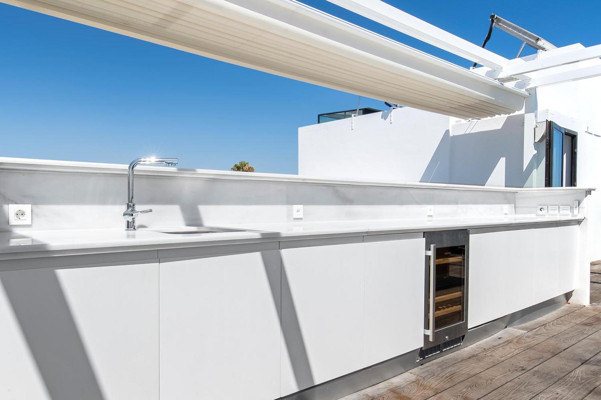 Breath Taking Front Line With Sauna & Jacuzzi Marbella