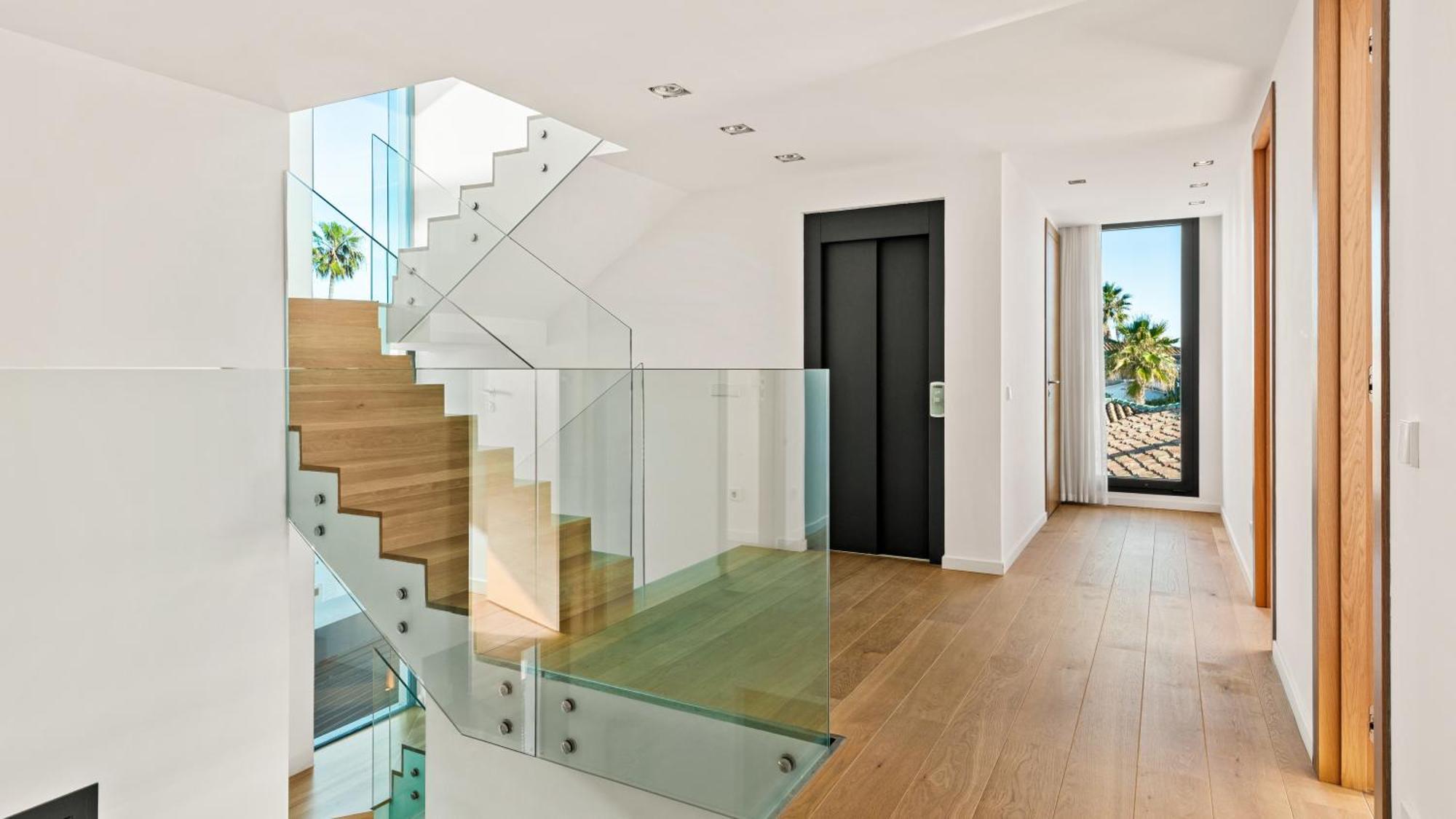 Villa Breath Taking Front Line With Sauna & Jacuzzi Marbella