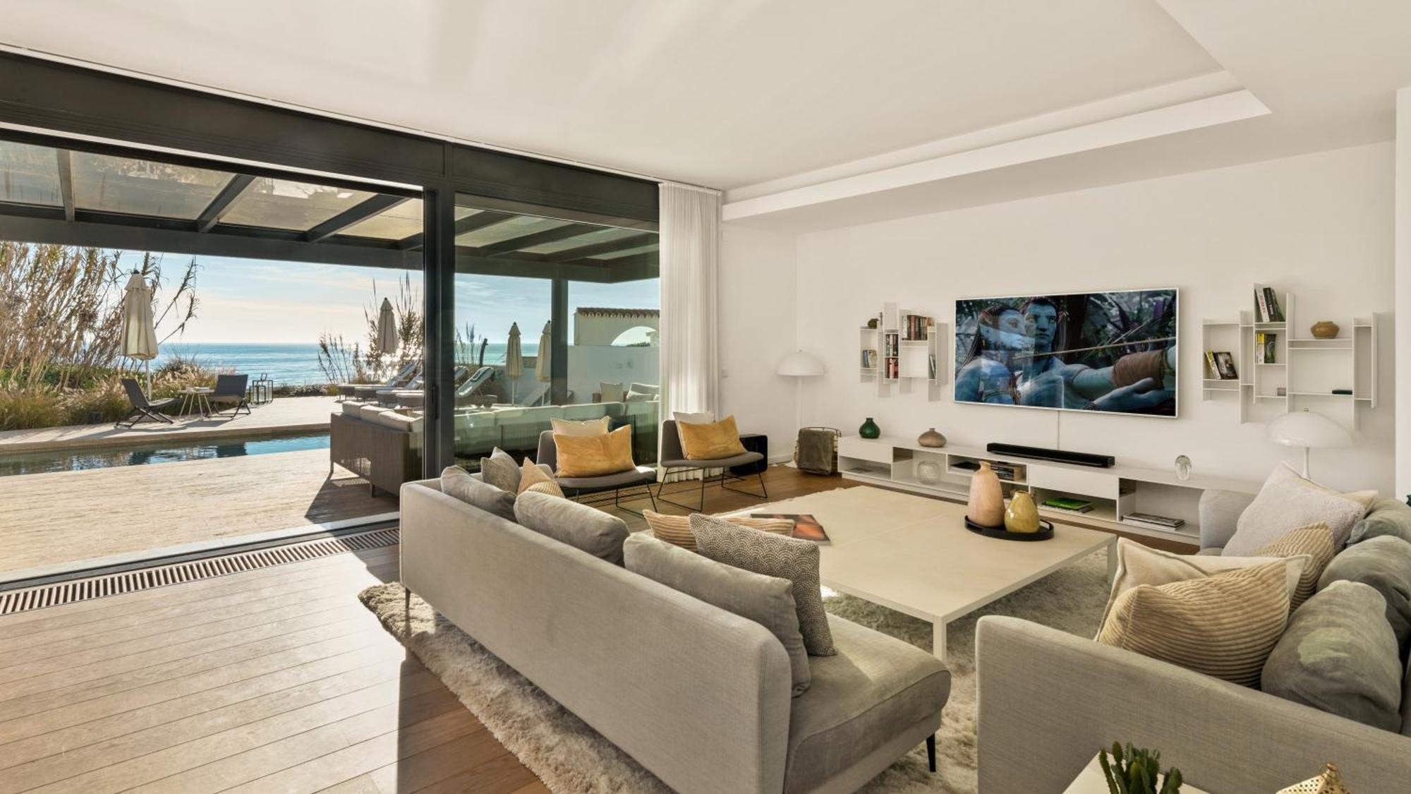 Villa Breath Taking Front Line With Sauna & Jacuzzi Marbella
