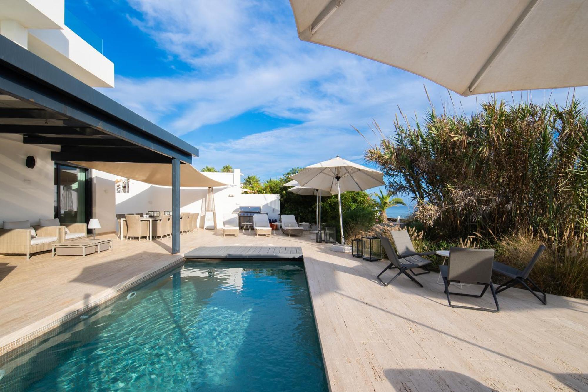 Breath Taking Front Line With Sauna & Jacuzzi Marbella