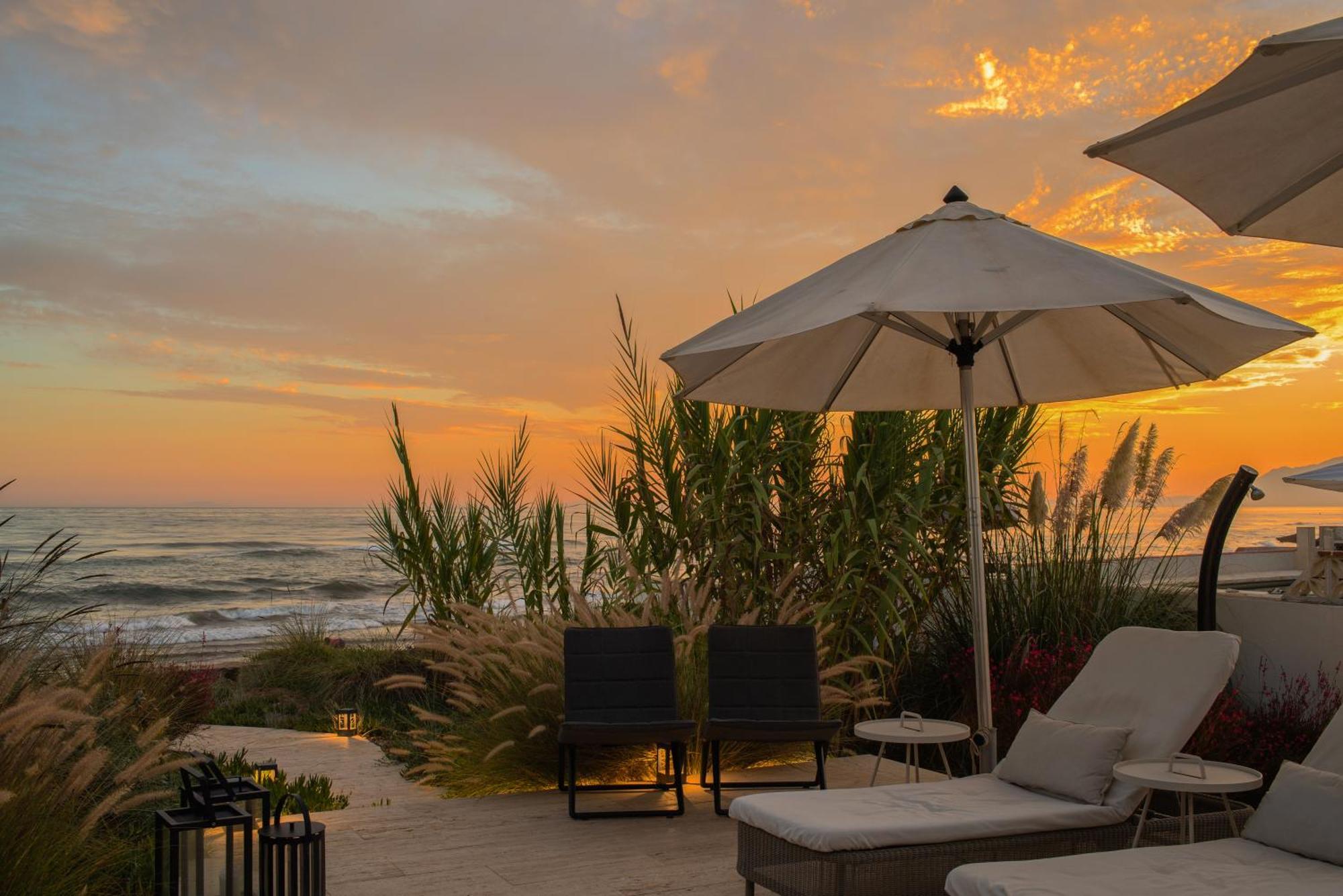 Breath Taking Front Line With Sauna & Jacuzzi * Marbella