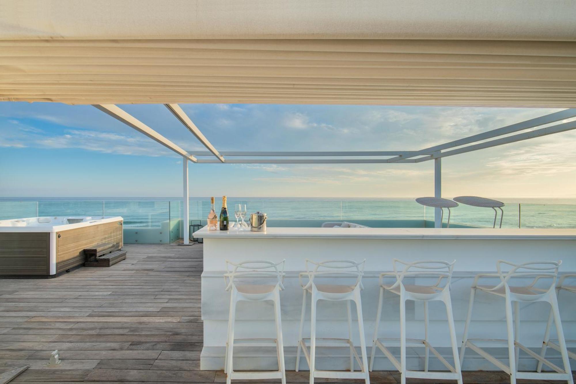 Breath Taking Front Line With Sauna & Jacuzzi Villa