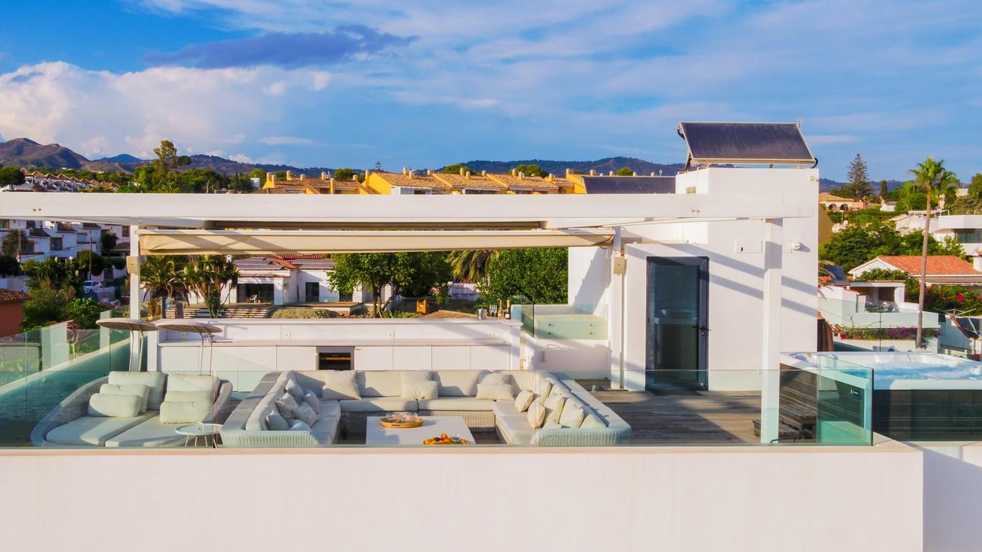Breath Taking Front Line With Sauna & Jacuzzi * Marbella