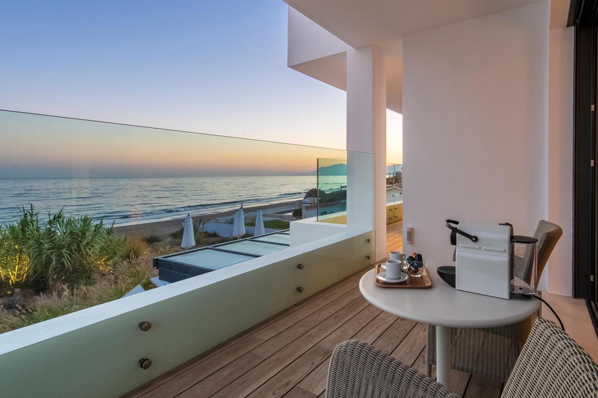Breath Taking Front Line With Sauna & Jacuzzi Marbella