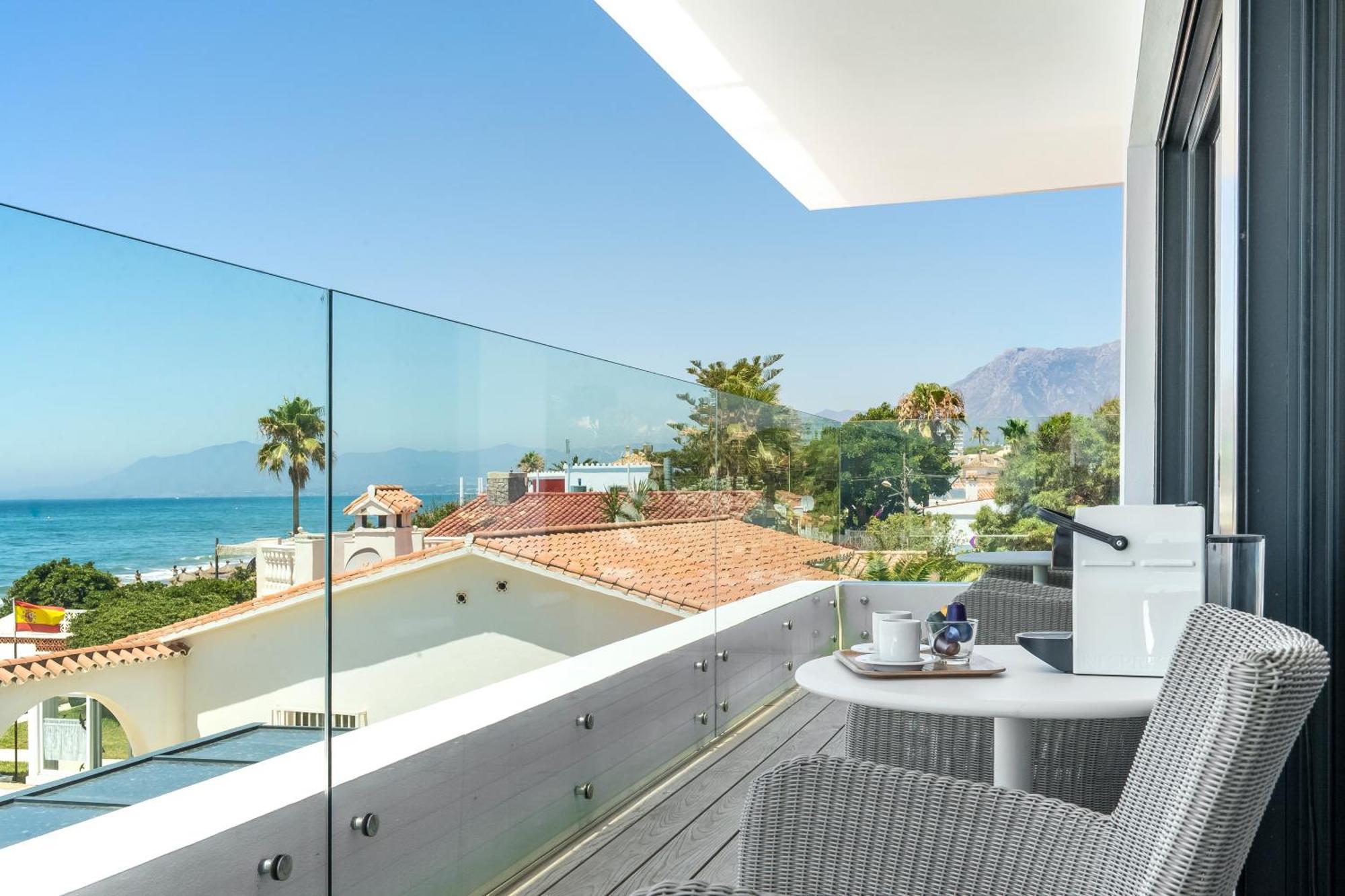Villa Breath Taking Front Line With Sauna & Jacuzzi *